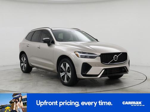 2024 Volvo XC60 Recharge Plug-In Hybrid T8 Plus Dark Theme