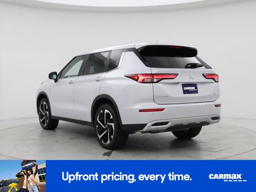 2023 Mitsubishi Outlander SE