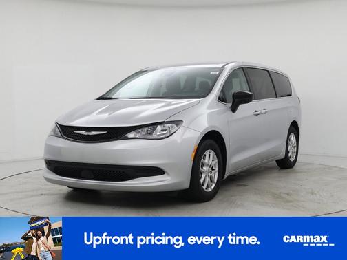 2024 Chrysler Voyager LX