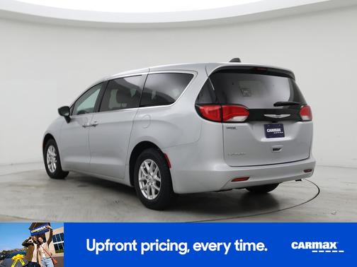 2024 Chrysler Voyager LX