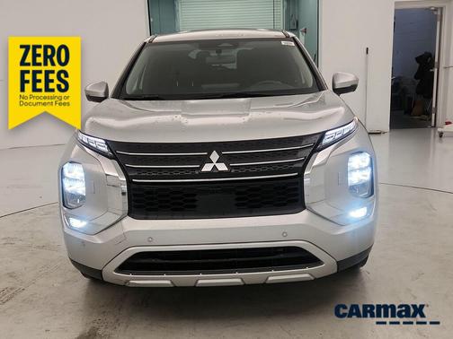 Gray 2024 Mitsubishi Outlander SE