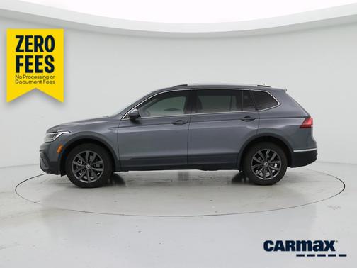 Gray 2022 Volkswagen Tiguan SE