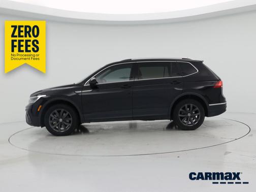 Gray 2023 Volkswagen Tiguan SE