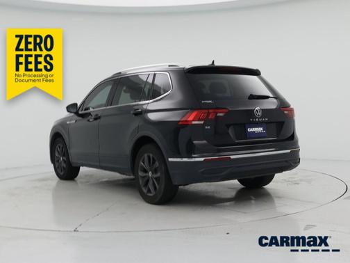 Gray 2023 Volkswagen Tiguan SE
