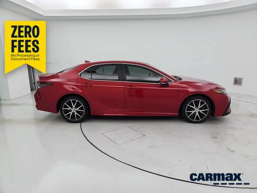 Red 2022 Toyota Camry SE