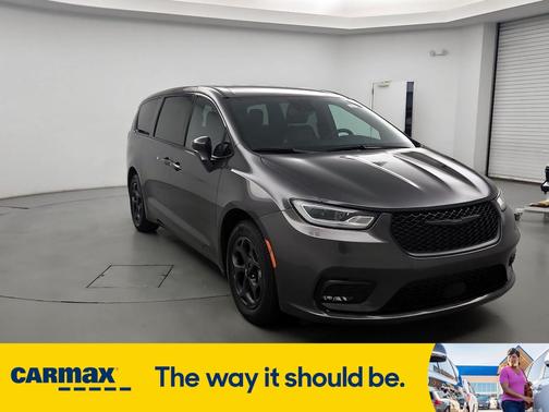 2022 Chrysler Pacifica Hybrid Touring L