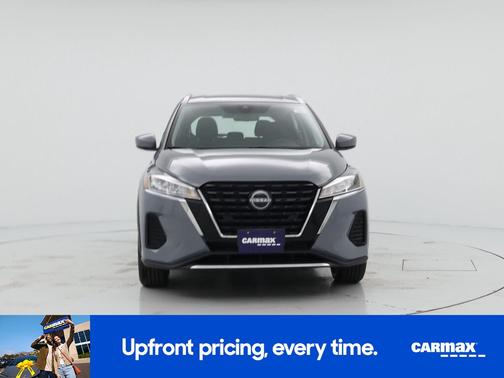 Gray 2022 Nissan Kicks SV