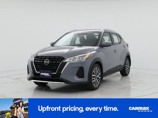 Gray 2022 Nissan Kicks SV