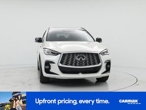 White 2023 INFINITI QX55 Luxe
