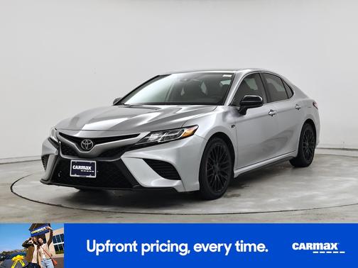 Silver 2019 Toyota Camry SE