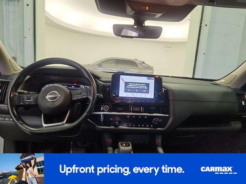 Silver 2023 Nissan Pathfinder SL