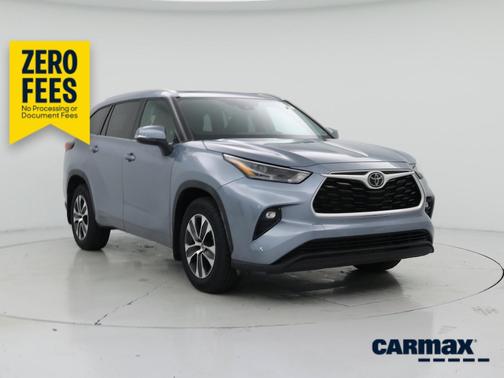 Blue 2022 Toyota Highlander XLE