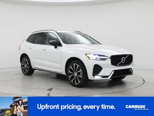 2023 Volvo XC60 B5 Plus Dark Theme