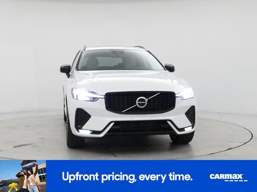 2023 Volvo XC60 B5 Plus Dark Theme