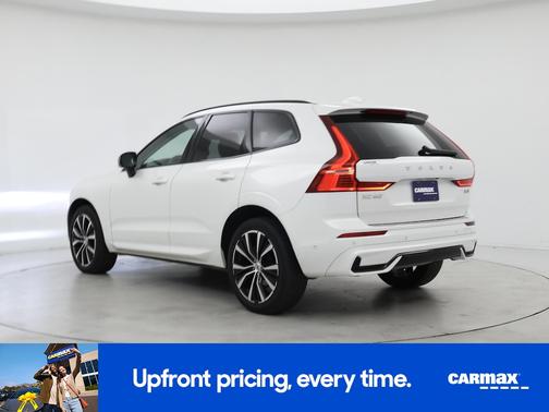 2023 Volvo XC60 B5 Plus Dark Theme