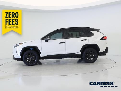 White 2022 Toyota RAV4 Hybrid XSE