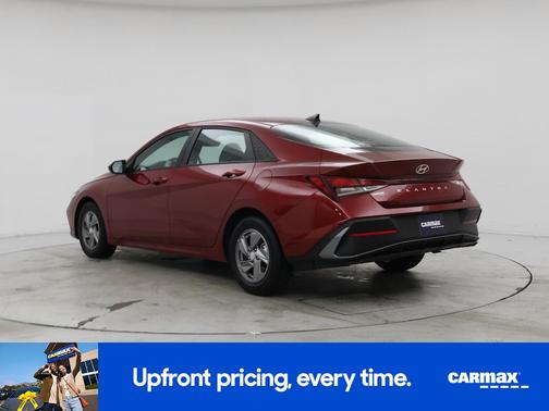 2024 Hyundai ELANTRA SE