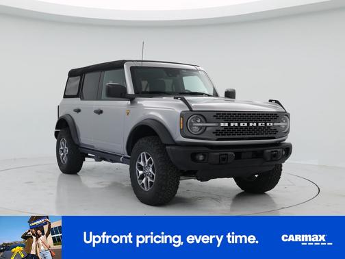 Silver 2023 Ford Bronco Badlands