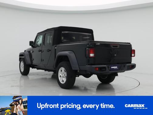 Black 2020 Jeep Gladiator Altitude