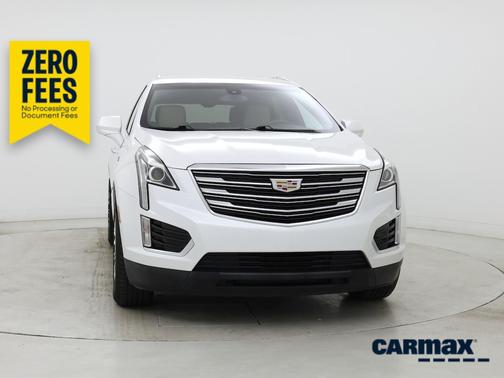 White 2017 Cadillac XT5
