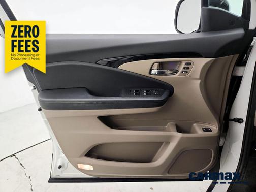 White 2021 Honda Pilot Touring