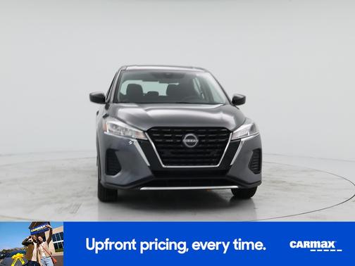 Gray 2022 Nissan Kicks S