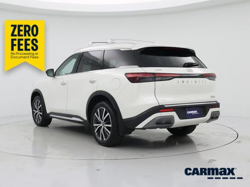 White 2023 INFINITI QX60 Sensory