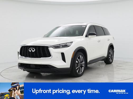 White 2023 INFINITI QX60 Luxe