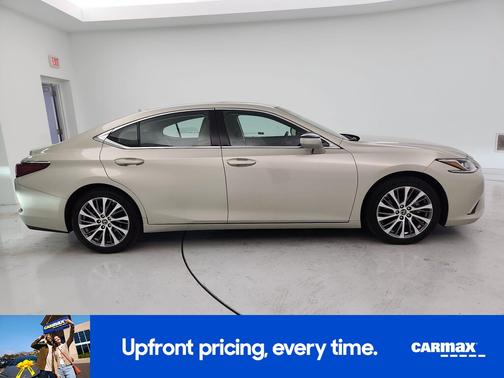 Tan 2019 Lexus ES 350