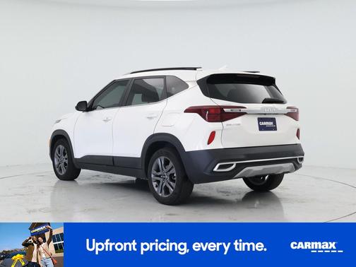 White 2023 Kia Seltos S