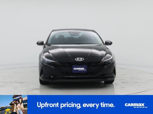 Black 2022 Hyundai ELANTRA SEL