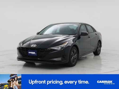 Black 2022 Hyundai ELANTRA SEL