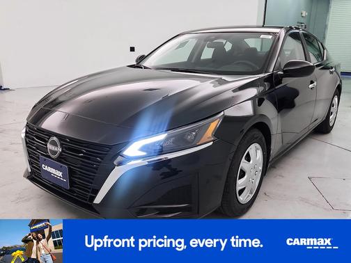 Black 2023 Nissan Altima S