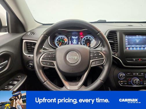 White 2019 Jeep Cherokee Latitude Plus