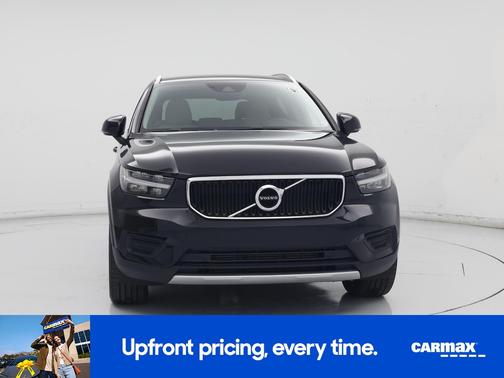 Black 2020 Volvo XC40 T5 Momentum