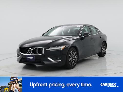 Black 2022 Volvo S60 B5 Inscription