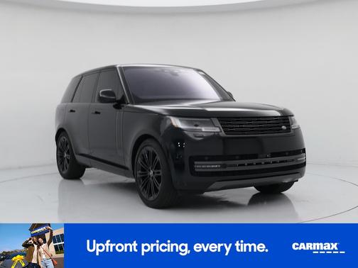 Black 2023 Land Rover Range Rover SE