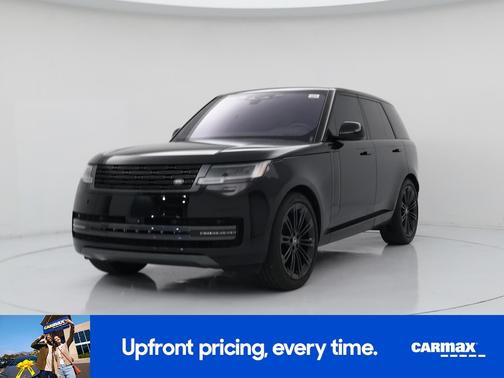 Black 2023 Land Rover Range Rover SE