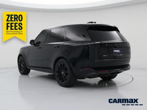 Black 2023 Land Rover Range Rover SE