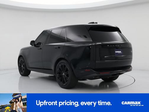 Black 2023 Land Rover Range Rover SE