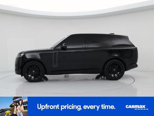 Black 2023 Land Rover Range Rover SE