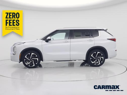 White 2024 Mitsubishi Outlander SEL