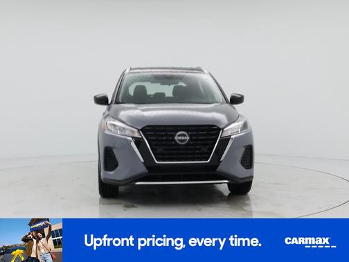 Gray 2023 Nissan Kicks SV