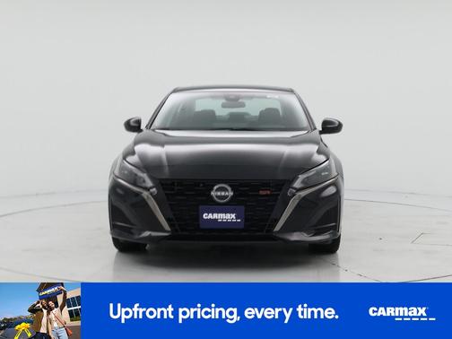 Black 2024 Nissan Altima SR