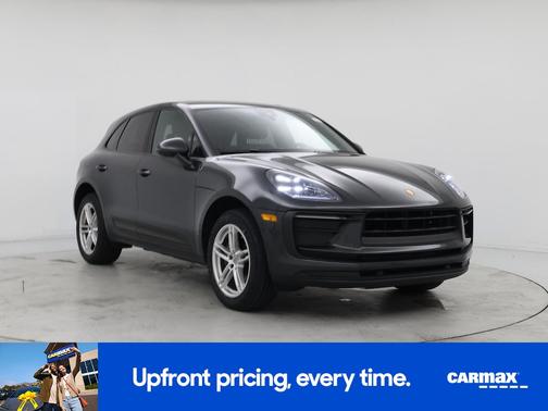 2022 Porsche Macan Base (PDK)