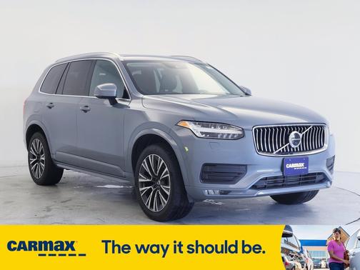 2022 Volvo XC90 T6 Momentum