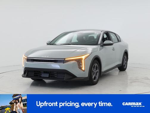 Green 2025 Kia K4 LXS