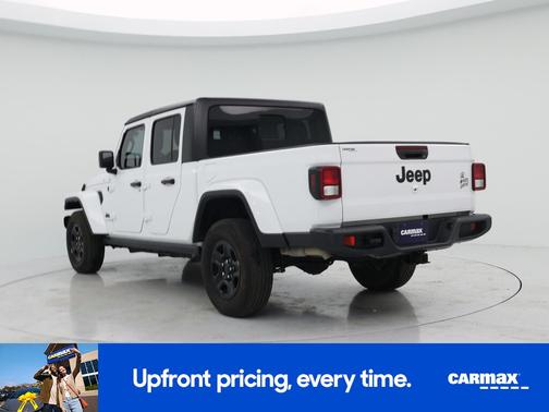 White 2023 Jeep Gladiator Willy's