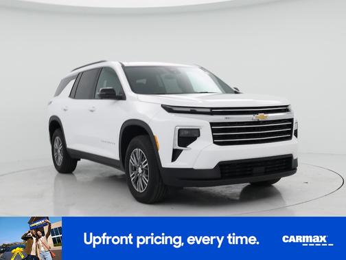 White 2024 Chevrolet Traverse LT