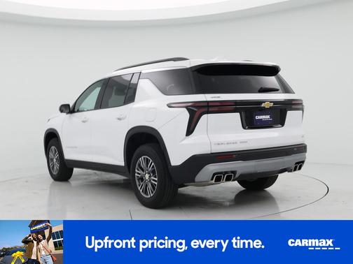 White 2024 Chevrolet Traverse LT